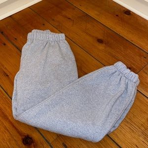 Brandy Melville Rosa Grey sweats